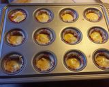 A picture of step 4 of Cheesy muffins with salami (or ham).