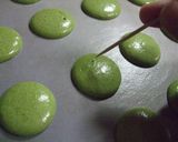 A picture of step 17 of Matcha Green Tea Macarons.