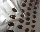 Foto del paso 2 de la receta: Nueces pecanas chocolateadas 🍫