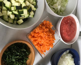 Foto del paso 2 de la receta: Fideuà vegetariana con hierbabuena y garbanzos