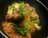 Foto langkah ke 3 dari resep Bihun Goreng Ayam Baso.