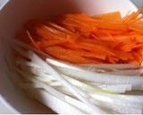 A picture of step 2 of Julienne Burdock Beef Roll.
