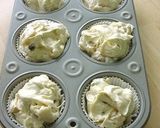 A picture of step 8 of Country-Style Muffin with Irregular Apples.
