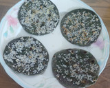 பாலக் கோகனட் ரோல்டு  சப்பாத்தி (Spinach coconut rolled chapathi recipe in tamil) ரெசிபி ஸ்டேப் 7 புகைப்படம்