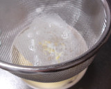 A picture of step 3 of Earthenware Pudding With 1 Egg.