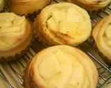A picture of step 12 of Apple Cream Rolls.
