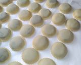Foto del passaggio 7 della ricetta Calzoncelli di castagne - Biscottini fritti al cioccolato