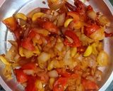 ढाबा स्टाइल आलू दम मटर वाली (dhaba style aloo dum matar wali recipe in Hindi) रेसिपी चरण 2 फोटो