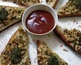 A picture of step 4 of Cheese open Toast.