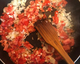 Foto del paso 4 de la receta: Chanterelles, espárragos verdes y butifarras guisadas a la catalana