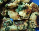 A picture of step 8 of Potato Cakes with Spinach and Cheese.