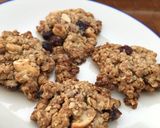 A picture of step 3 of Crunchy cookies with cashew nuts and cranberries 🍪.