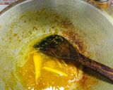 Foto langkah ke 5 dari resep Usus ayam bumbu kuning.