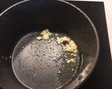 Foto del paso 2 de la receta: Coditos a la puttanesca