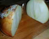 A picture of step 1 of Iz's Diced Onion Trick.