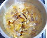 A picture of step 6 of King Trumpet & Shimeji Mushrooms Simmered in Sweet Soy Sauce.