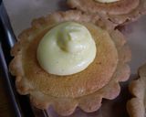 A picture of step 9 of Seasonal Tarts.