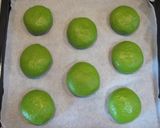 A picture of step 12 of Matcha Petit Anpan.