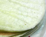 A picture of step 3 of sour cream and cheese enchiladas.