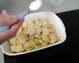 A picture of step 7 of Apple crumble.