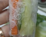 Foto langkah ke 4 dari resep Vietnam Spring Roll.