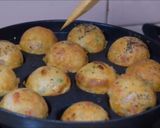 A picture of step 5 of Rava Appe.
