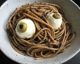 A picture of step 5 of Halloween Spaghetti Monster.