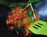 Foto langkah ke 2 dari resep Ungkep Ayam Tinoransak.