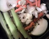 A picture of step 3 of Pressure cooker chicken stock.
