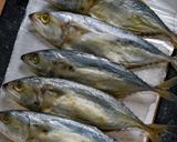 Foto langkah ke 1 dari resep Tumis Ikan Asin Peda Cabe Ijo.