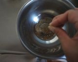 A picture of step 1 of Quintessential Crispness! Parboiled Bean Sprouts and Sesame.