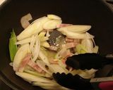A picture of step 4 of Japanese-style Pasta Carbonara.