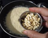 सूजी का हलवा (suji ka halwa recipe in hindi) रेसिपी चरण 6 फोटो