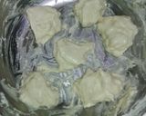 A picture of step 6 of Indonesian's snack.