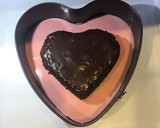 Foto del paso 16 de la receta: Pastel de chocolate envuelto en gelatina de fresas
