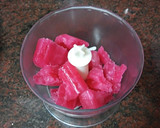 Foto del paso 2 de la receta: Gazpacho de mango con granizado de fresa