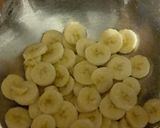 A picture of step 3 of Banana Graham pudding.