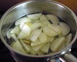 A picture of step 2 of Chinese Daikon Radish and Ginger Soup.