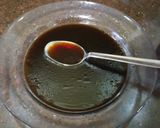 A picture of step 2 of Chicken legs in date honey sauce.