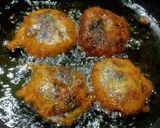 A picture of step 5 of Amaranth Pakora and Soup.