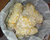 Foto del paso 4 de la receta: Rollitos de Pechuga de Pollo Rellenos de Jamón y Queso con Patatas a la Nata