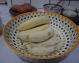 Foto langkah ke 3 dari resep Banana Muffin dengan Yoghurt (Tanpa Mixer).