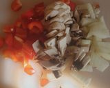 A picture of step 2 of Striploin steak fajitas salad.