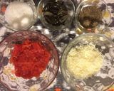 Foto del paso 4 de la receta: Berenjenas rellenas con aceitunas y tomate