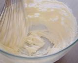 A picture of step 7 of Cream Cheese Topped Strawberry Muffin.