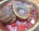 Foto del paso 5 de la receta: Cazuela de ossobuco y verduras cortadas en base de remolacha