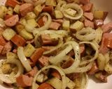 A picture of step 7 of Taisen's husband's fried kielbasa and potatoes.
