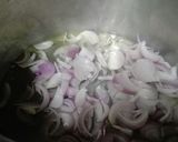A picture of step 1 of Chicken pulaao.