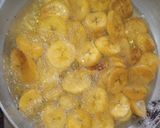 A picture of step 2 of Plantain fritata.