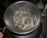 A picture of step 3 of Osechi Dried Sardines.